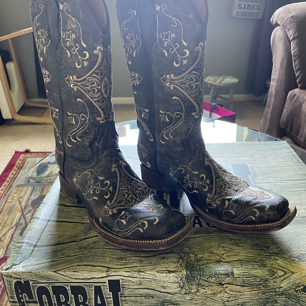 Womens Corral square toe boots